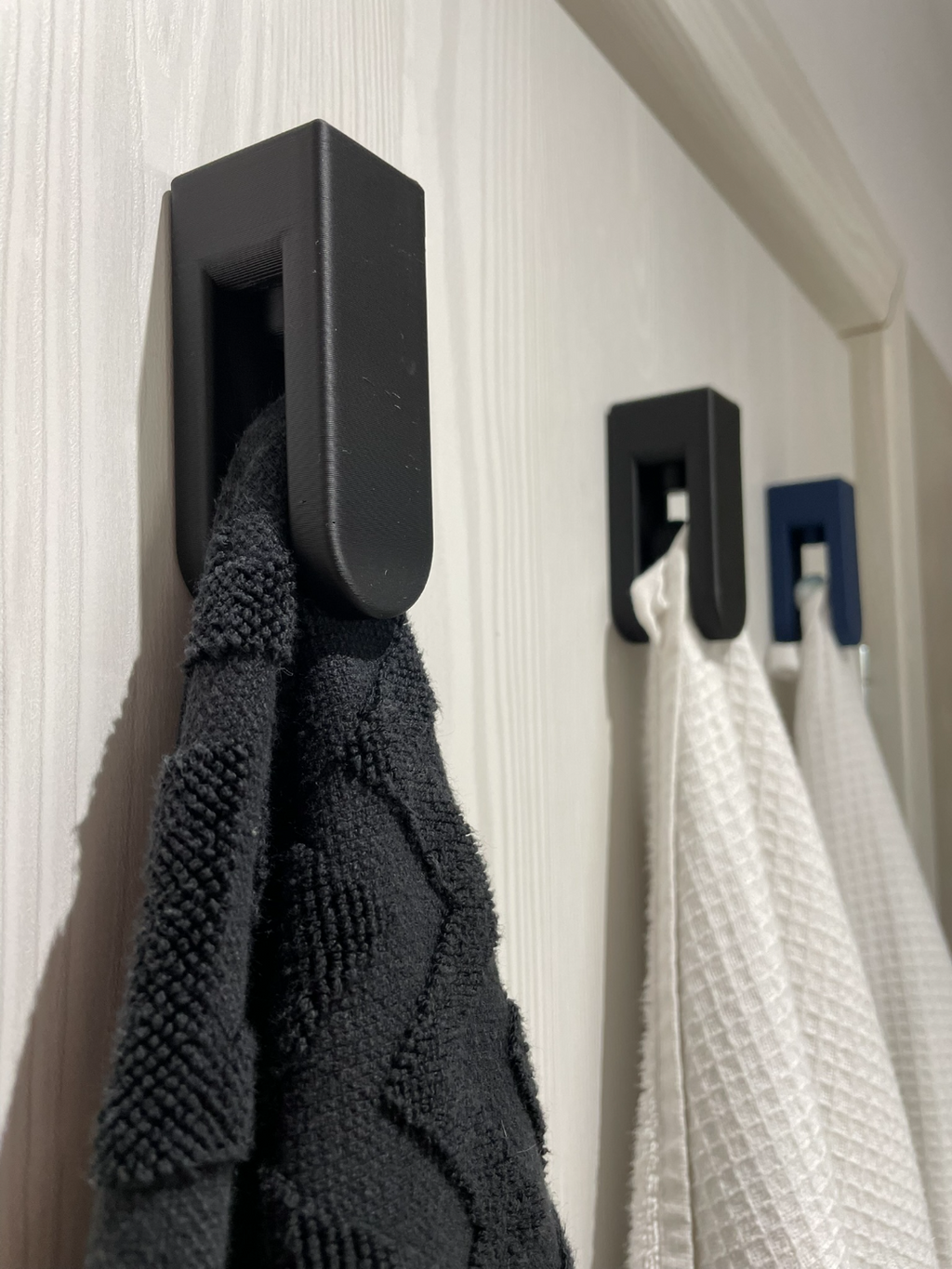 GravityBall™ Self-Locking Towel Hook