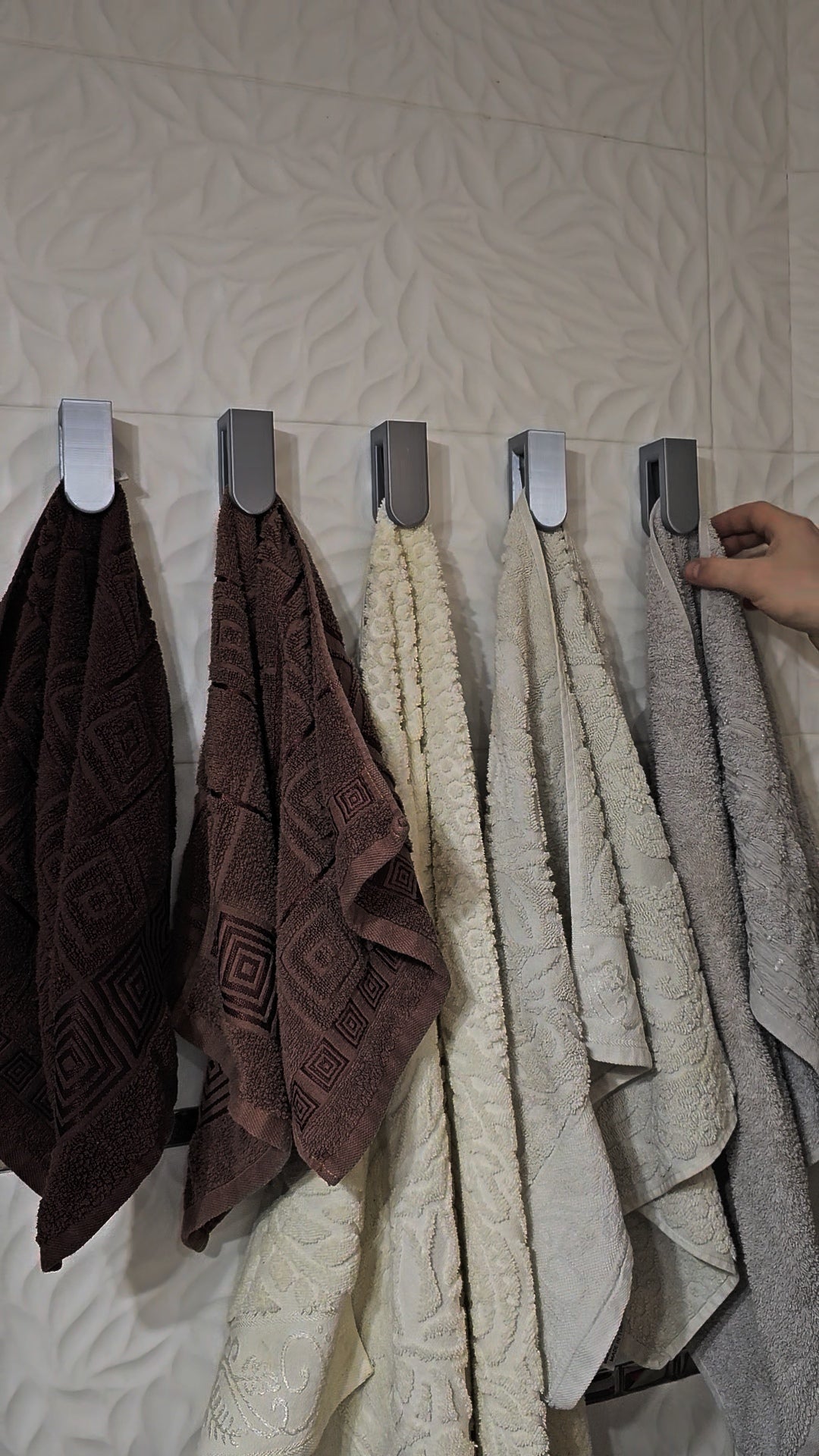 GravityBall™ Self-Locking Towel Hook